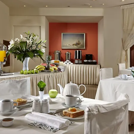فندق Galaxy Naxos 4*