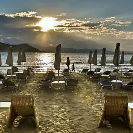 Galaxy Naxos